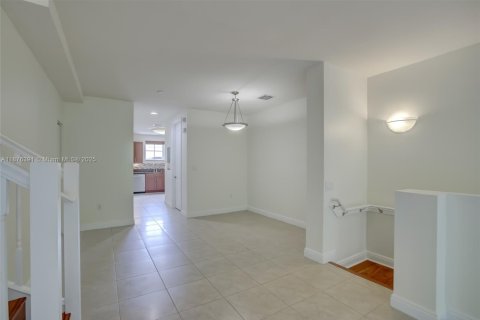 Townhouse in Fort Lauderdale, Florida 2 bedrooms, 155.98 sq.m. № 1932024 - photo 20
