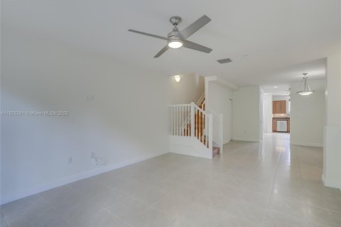 Townhouse in Fort Lauderdale, Florida 2 bedrooms, 155.98 sq.m. № 1932024 - photo 16