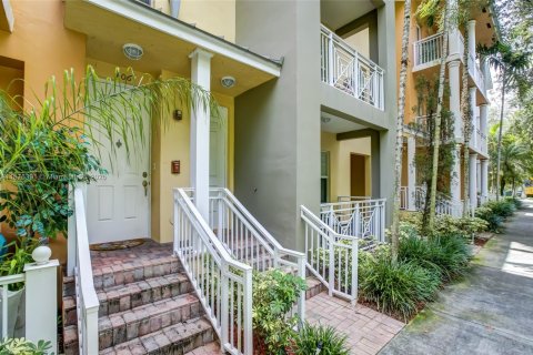 Townhouse in Fort Lauderdale, Florida 2 bedrooms, 155.98 sq.m. № 1932024 - photo 8