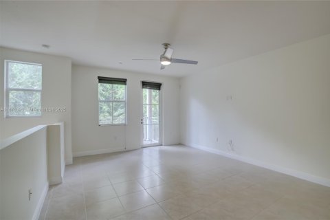 Townhouse in Fort Lauderdale, Florida 2 bedrooms, 155.98 sq.m. № 1932024 - photo 13