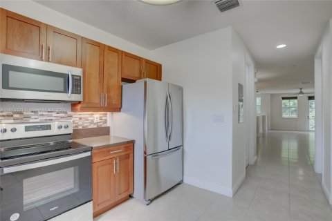 Townhouse in Fort Lauderdale, Florida 2 bedrooms, 155.98 sq.m. № 1932024 - photo 29