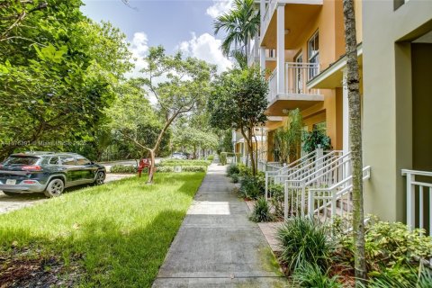 Townhouse in Fort Lauderdale, Florida 2 bedrooms, 155.98 sq.m. № 1932024 - photo 11