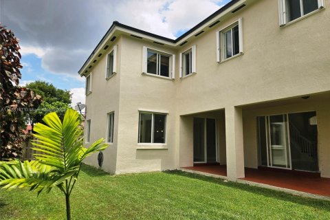 Villa ou maison à vendre à Miami, Floride: 4 chambres, 281.12 m2 № 1874269 - photo 17