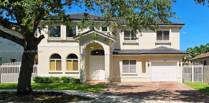 Villa ou maison à Miami, Floride 4 chambres, 281.12 m2 № 1874269