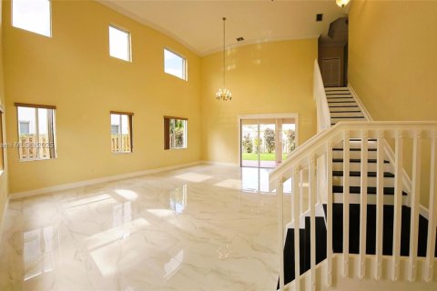 Villa ou maison à vendre à Miami, Floride: 4 chambres, 281.12 m2 № 1874269 - photo 2