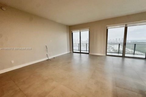 Снять в аренду кондоминиум в Норт-Майами-Бич, Флорида 3 спальни, 233.56м2, № 2009559 - фото 7