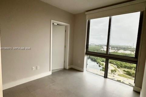 Снять в аренду кондоминиум в Норт-Майами-Бич, Флорида 3 спальни, 233.56м2, № 2009559 - фото 25