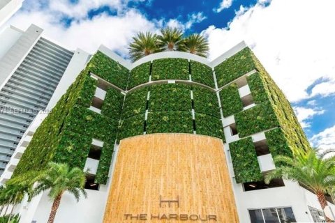 Кондоминиум с 3 спальнями в Норт-Майами-Бич, Флорида № 2009559