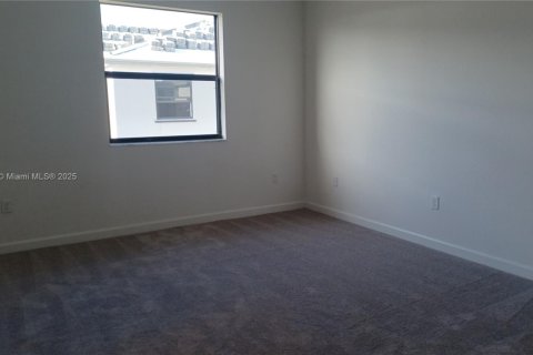 Townhouse in Homestead, Florida 3 bedrooms, 169.08 sq.m. № 1821552 - photo 15