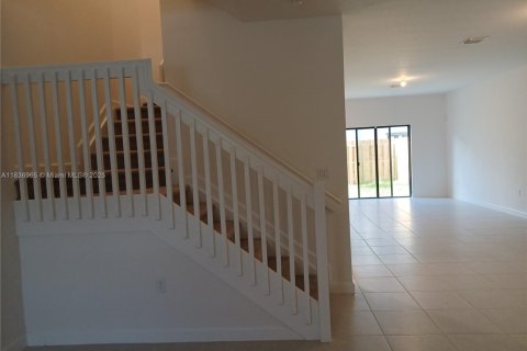 Townhouse in Homestead, Florida 3 bedrooms, 169.08 sq.m. № 1821552 - photo 4