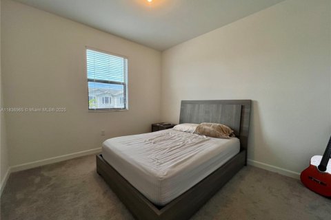 Townhouse in Homestead, Florida 3 bedrooms, 169.08 sq.m. № 1821552 - photo 29