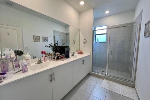 Townhouse in Homestead, Florida 3 bedrooms, 169.08 sq.m. № 1821552 - photo 21