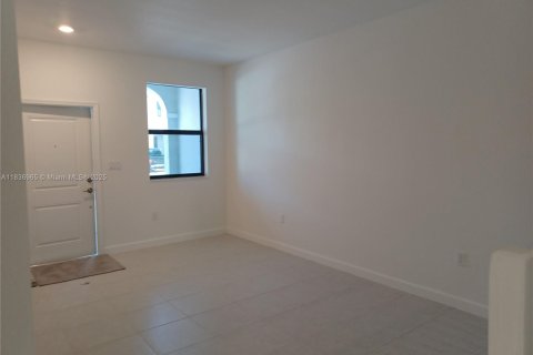 Townhouse in Homestead, Florida 3 bedrooms, 169.08 sq.m. № 1821552 - photo 2