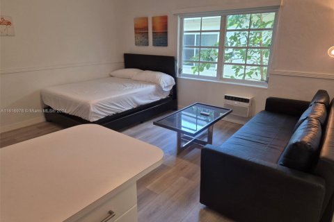 Condo in Miami Beach, Florida  № 1238477 - photo 11