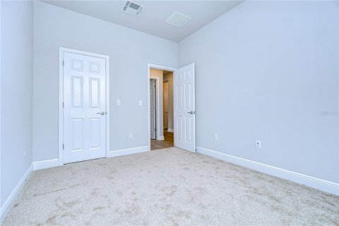 House in Fish Hawk, Florida 2 bedrooms, 179.02 sq.m. № 1533610 - photo 6