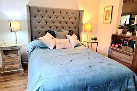 Купить кондоминиум в Корал-Гейблс, Флорида 2 спальни, 109.81м2, № 2060795 - фото 9