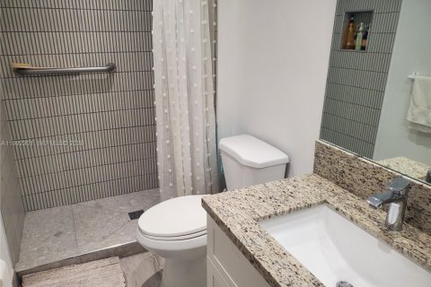 Купить кондоминиум в Корал-Гейблс, Флорида 2 спальни, 109.81м2, № 2060795 - фото 8