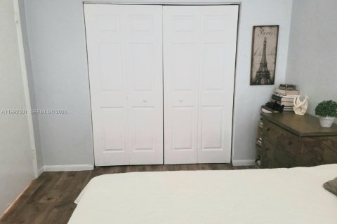 Купить кондоминиум в Корал-Гейблс, Флорида 2 спальни, 109.81м2, № 2060795 - фото 12