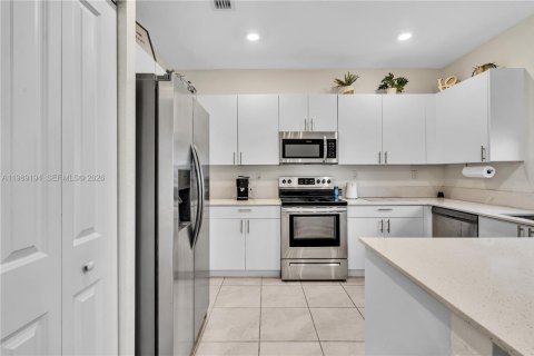 Touwnhouse à louer à Miami Gardens, Floride: 3 chambres, 124.86 m2 № 2051463 - photo 11