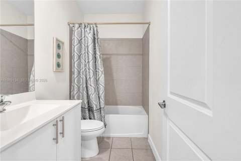 Touwnhouse à louer à Miami Gardens, Floride: 3 chambres, 124.86 m2 № 2051463 - photo 19