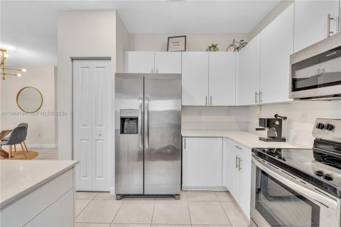 Touwnhouse à louer à Miami Gardens, Floride: 3 chambres, 124.86 m2 № 2051463 - photo 14
