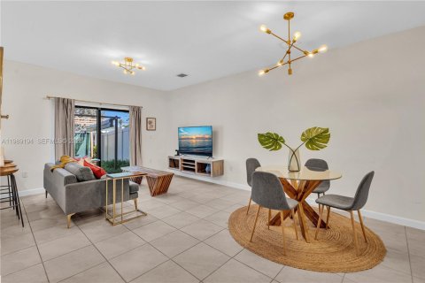 Touwnhouse à louer à Miami Gardens, Floride: 3 chambres, 124.86 m2 № 2051463 - photo 7