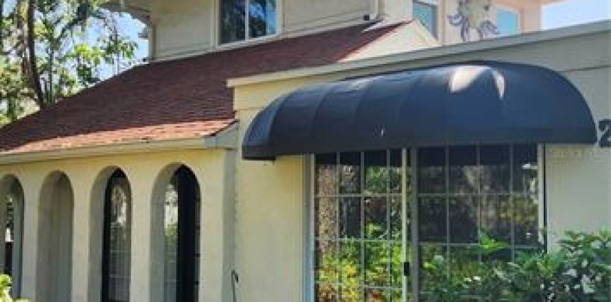 House in Bradenton, Florida 4 bedrooms, 140.65 sq.m. № 1750213