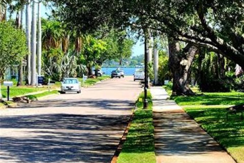 House in Bradenton, Florida 4 bedrooms, 140.65 sq.m. № 1750213 - photo 3