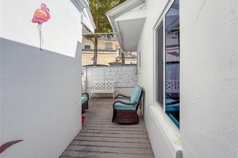 Condo in Sarasota, Florida, 3 bedrooms  № 2111959 - photo 26