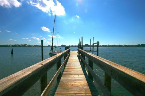 House in Nokomis, Florida 2 bedrooms, 99.59 sq.m. № 1916142 - photo 30