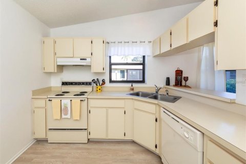 House in Nokomis, Florida 2 bedrooms, 99.59 sq.m. № 1916142 - photo 6