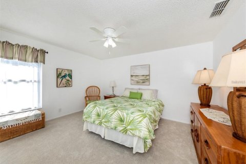 House in Nokomis, Florida 2 bedrooms, 99.59 sq.m. № 1916142 - photo 9