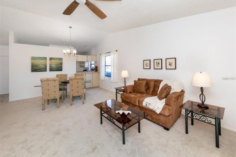 House in Nokomis, Florida 2 bedrooms, 99.59 sq.m. № 1916142 - photo 5