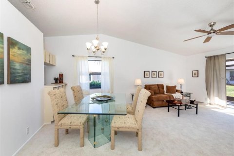 House in Nokomis, Florida 2 bedrooms, 99.59 sq.m. № 1916142 - photo 12