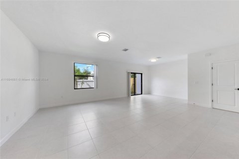 Townhouse in Dania Beach, Florida 3 bedrooms, 162.49 sq.m. № 1986981 - photo 6