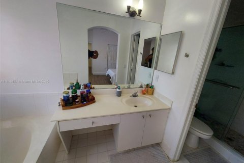 Купить таунхаус в Холливуд, Флорида 3 спальни, 149.02м2, № 1814579 - фото 27