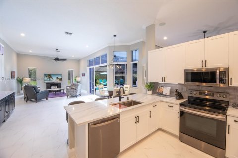 House in Parkland, Florida 5 bedrooms, 273.69 sq.m. № 1952533 - photo 4