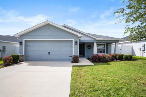 Villa ou maison à Auburndale, Floride 3 chambres, 146.04 m2 № 2427286