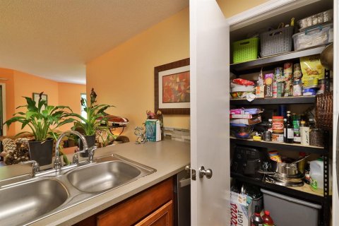 Copropriété à vendre à Daytona Beach, Floride: 4 pièces, 50.17 m2 № 1278068 - photo 13