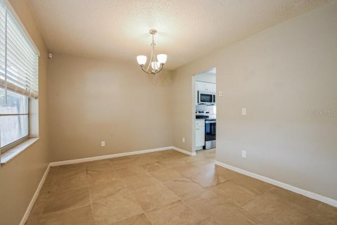 Casa en alquiler en Winter Springs, Florida, 4 dormitorios, 151.15 m2 № 1905290 - foto 5