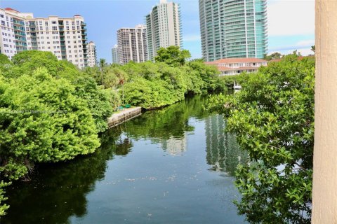 Condo in Aventura, Florida, 1 bedroom  № 2037239 - photo 2