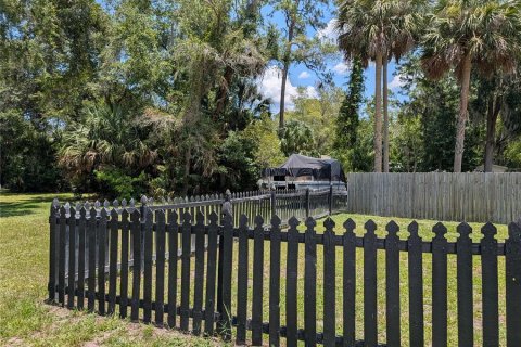 House in Astor, Florida 1 bedroom, 54.63 sq.m. № 2223201 - photo 7