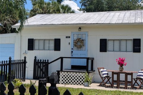 House in Astor, Florida 1 bedroom, 54.63 sq.m. № 2223201 - photo 2