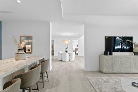 Adosado en venta en Tampa, Florida, 3 dormitorios, 334.91 m2 № 1539348 - foto 11