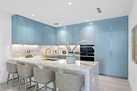 Adosado en venta en Tampa, Florida, 3 dormitorios, 334.91 m2 № 1539348 - foto 15