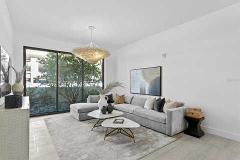 Adosado en venta en Tampa, Florida, 3 dormitorios, 334.91 m2 № 1539348 - foto 10