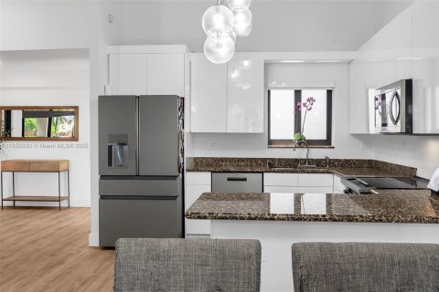 Casa en venta en Miami, Florida, 3 dormitorios, 139.07 m2 № 1857361 - foto 21