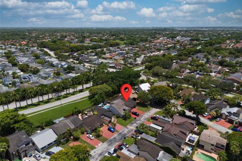 Casa en venta en Miami, Florida, 3 dormitorios, 139.07 m2 № 1857361 - foto 3