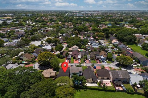 Casa en venta en Miami, Florida, 3 dormitorios, 139.07 m2 № 1857361 - foto 5