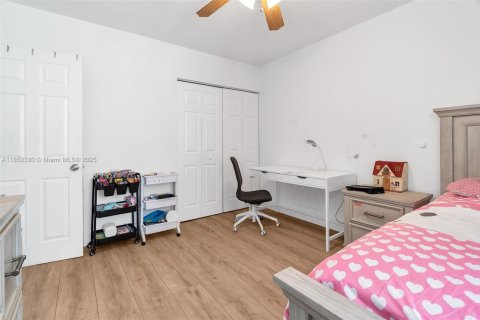 Casa en venta en Miami, Florida, 3 dormitorios, 139.07 m2 № 1857361 - foto 30